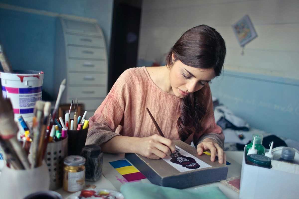 Develop a Unique Personal Brand to Excel in Creative Careers